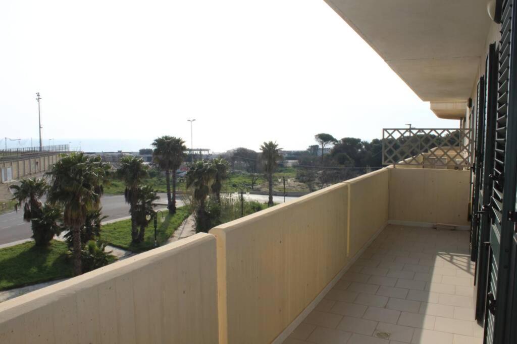 House Nereide, Lovely Apartment Sea View Gallipoli Bagian luar foto