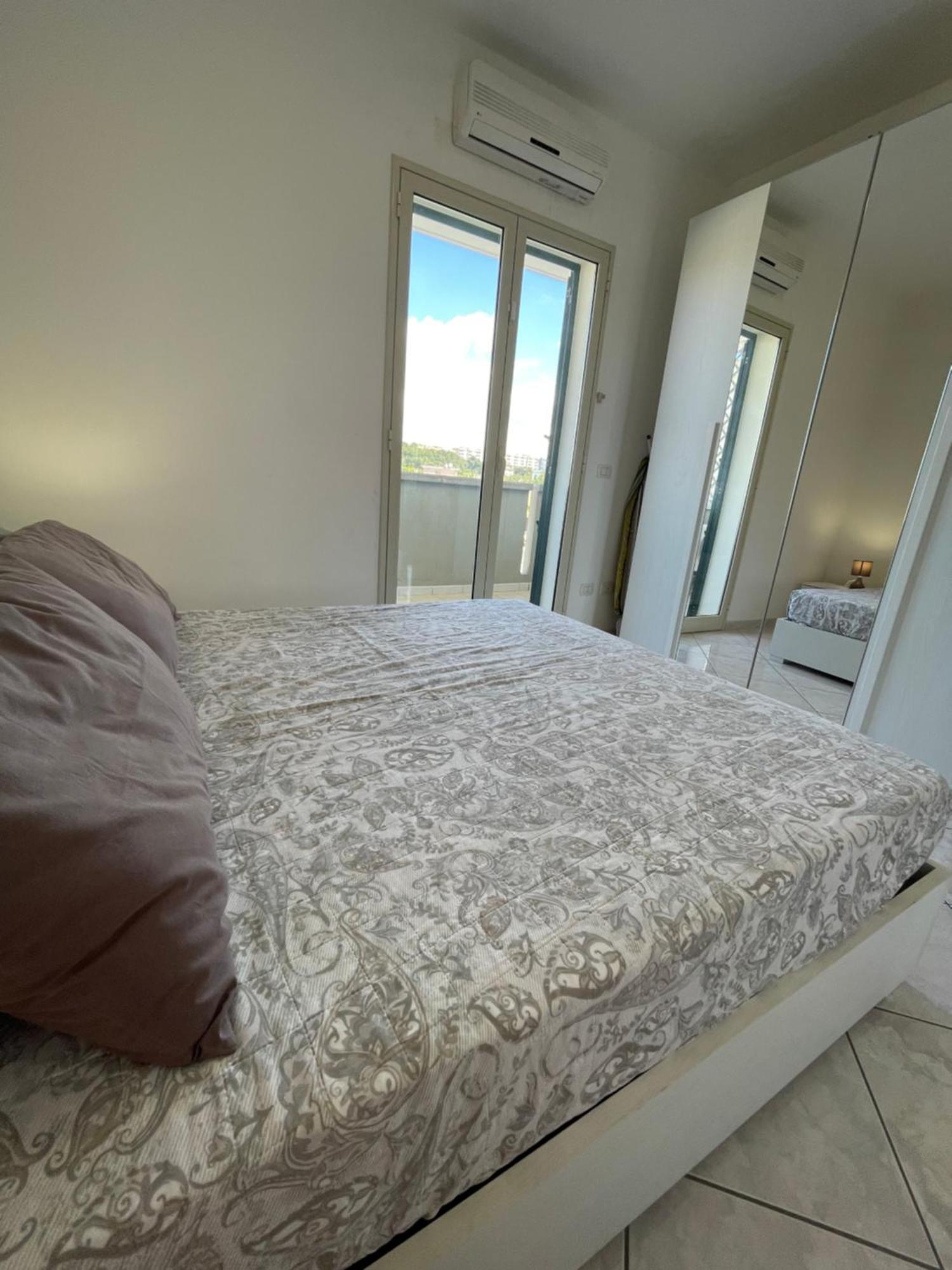 House Nereide, Lovely Apartment Sea View Gallipoli Bagian luar foto