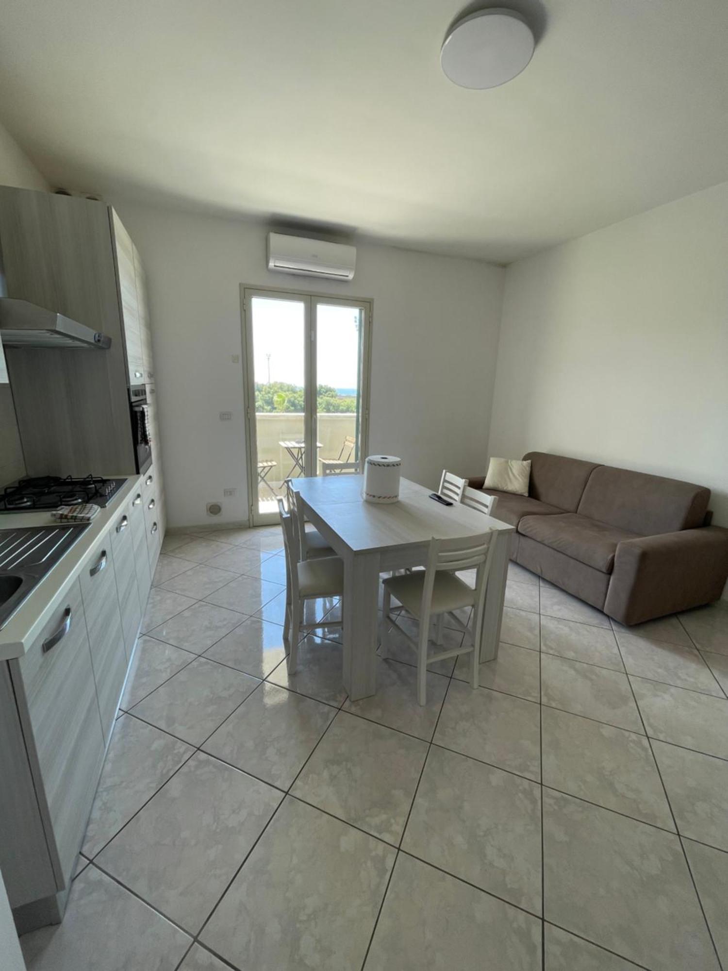 House Nereide, Lovely Apartment Sea View Gallipoli Bagian luar foto